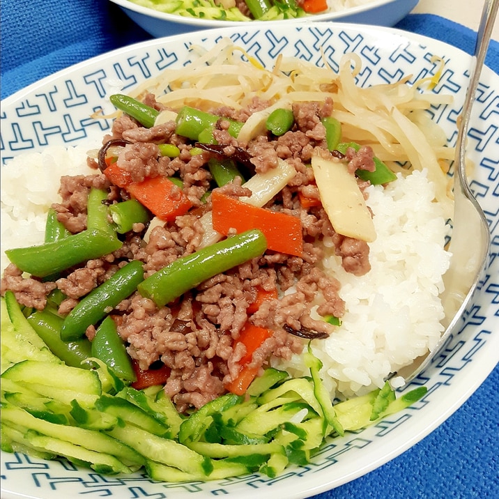 野菜たっぷり(^^)合挽肉の簡単プルコギ丼♪